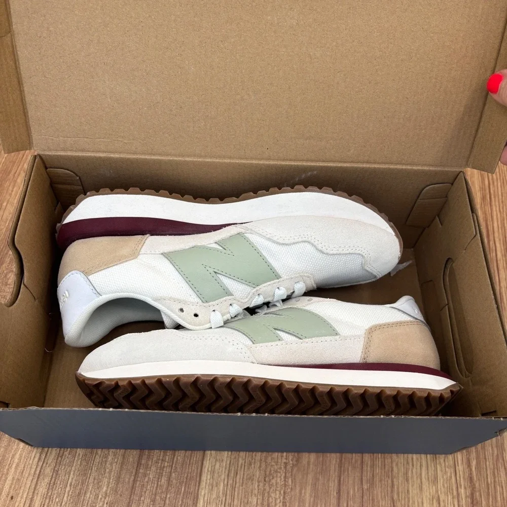New Balance 237 Running Shoes Womens 7 White Green WS237GM‎ Retro Sneakers NEW